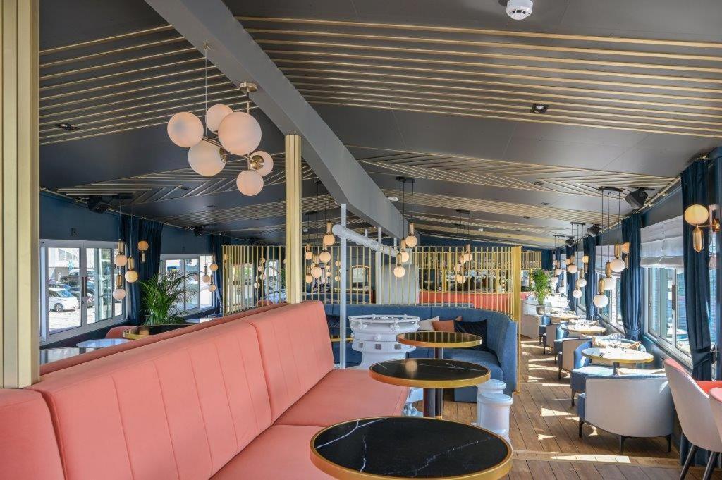 Maelardrottningen Yacht Hotel Стокхолм Екстериор снимка